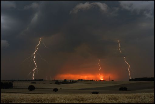 Natur-Wetter-Gewitter-Blitz-Unwetter-lic