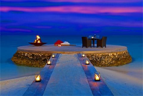W-Retreat-Spa-Maldives-Candlelight-Dinne