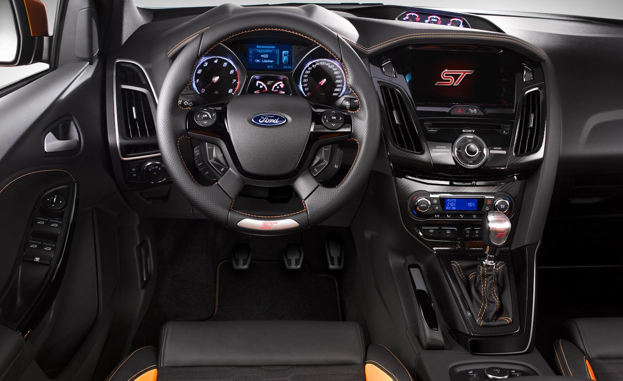 2015-Ford-Focus-St-Interior
