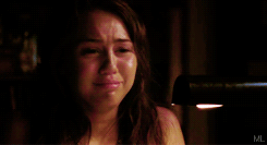 Miley-Cyrus-Crying-Her-Heart-Out-Gif