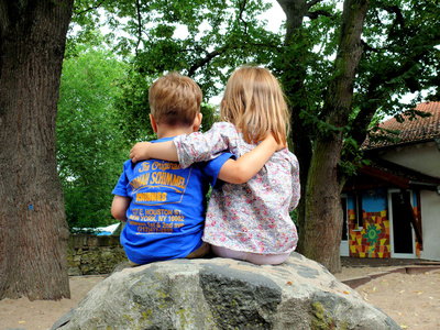 freundschaft-zwischen-kindern