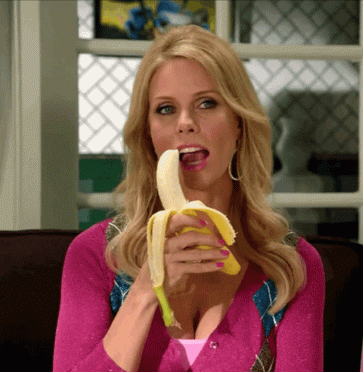 femme-mange-banane