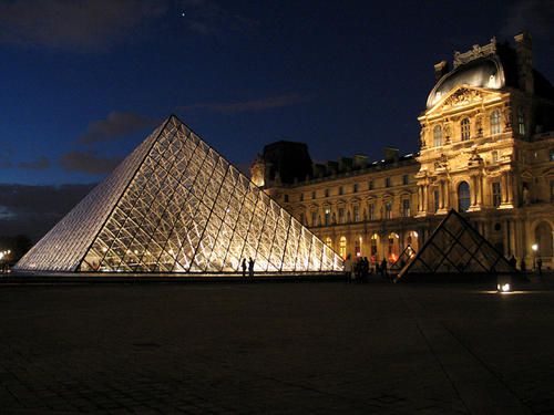 e Paris Pei Pyramid IMG 4730