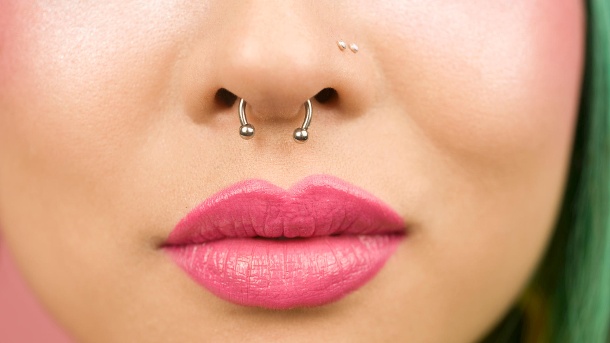 das-septum-piercing-liegt-bei-frauen-und