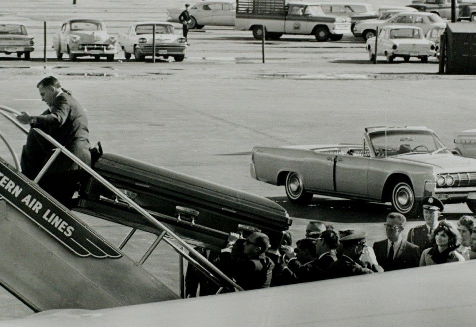 casket-containing-jfk-is-carried-aboard-