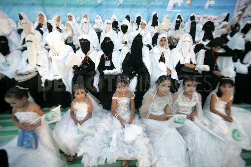 1281092892-hamas-mass-wedding-ceremony-f