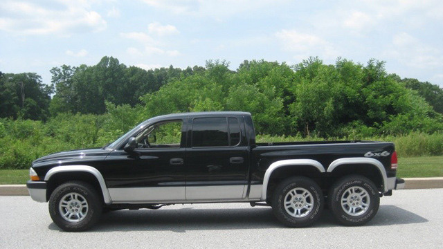 DIY-Dodge-Dakota-6x6-Pickup-Truck-Doppel