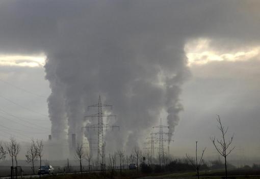 Klimawandel-RWE-Technik-Kraftwerk-Rauch-