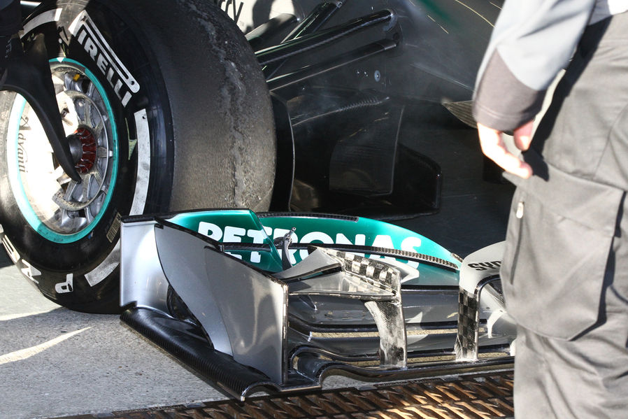 Lewis-Hamilton-Mercedes-Formel-1-Test-Je