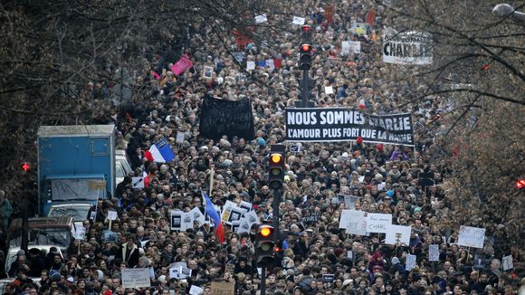 paris-trauermarsch-2-540x304