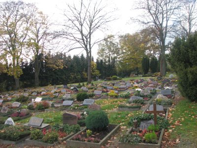 aa68f9 Friedhof1