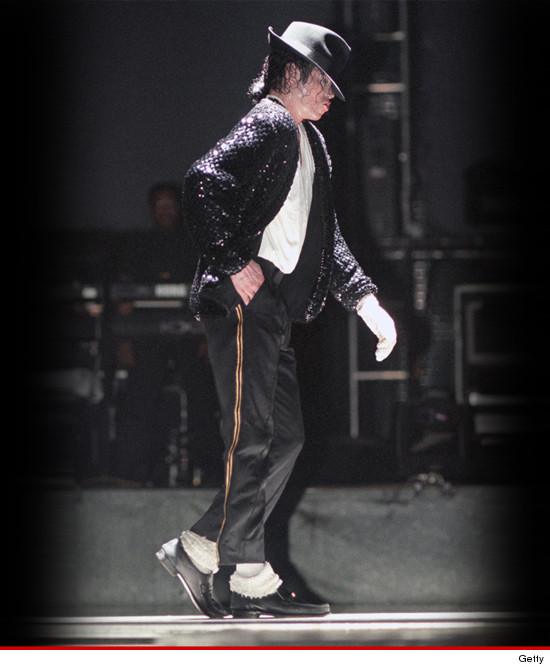 0718-mj-moonwalk-getty-3