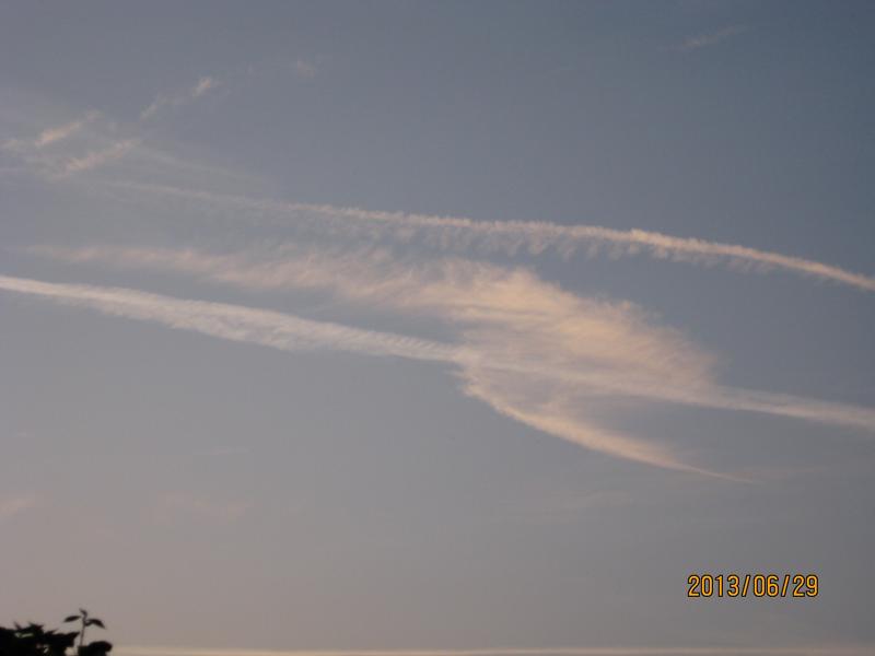 1fe0fa K800 Chemtrails 002