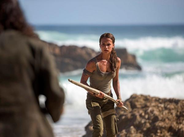 tomb raider lara croft vikander warner m.jpgitokrYzJFqxl