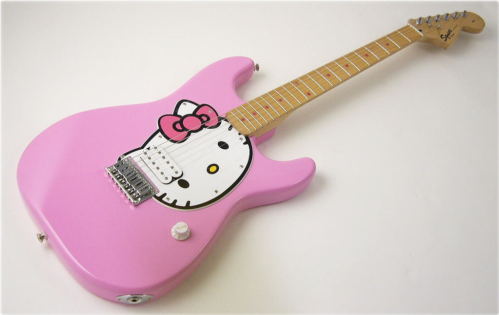 hello-kitty-guitar-fender-4