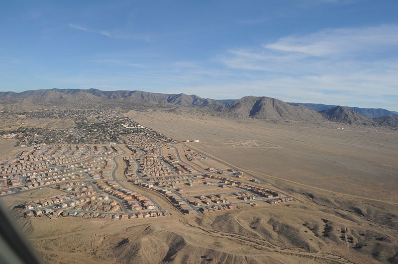 800px Albuquerque aerial Juan Tabo Hills