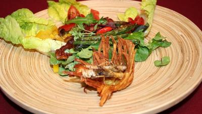 rezept-knuspriger-salat-mit-chilibohnen-