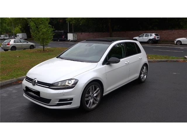 vw-golf-7-weiC39F-metallic-hatchback-2-0