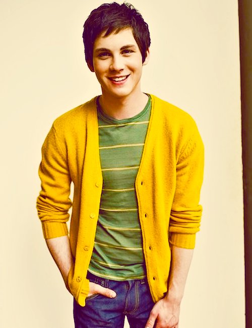 boy-cute-famous-logan-lerman-percy-Favim