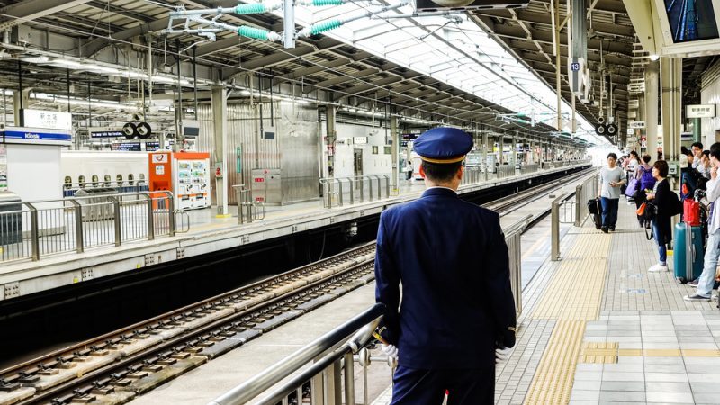 shin-osaka-station-shinkansen-tracks-e15