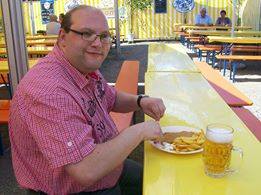 ae3943 Ein Schnitzel und ein Bier