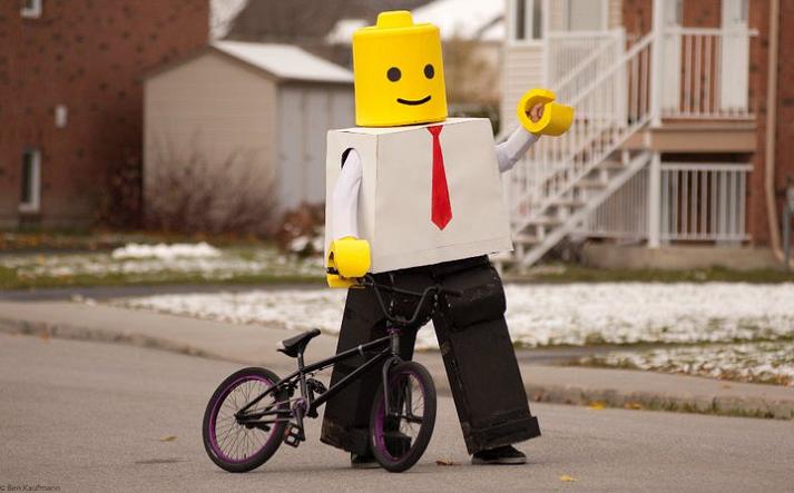 Bilder-Thread tfXjXFP lego-man-funny-halloween-costume