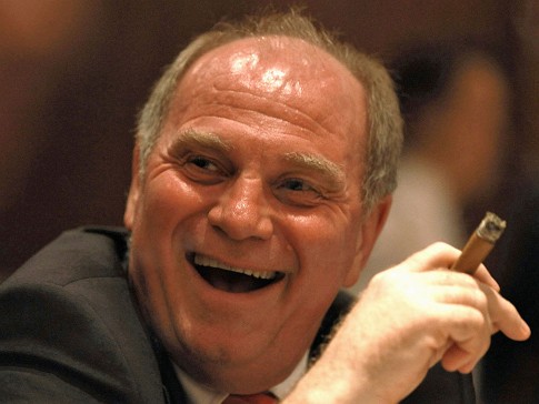 250952-uli-hoeness-wirbt-mit-schnurrbart