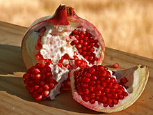 220px-Pomegranate02 edit