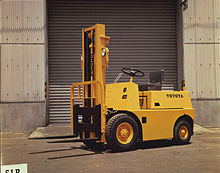 220px-Toyota27s first forklift