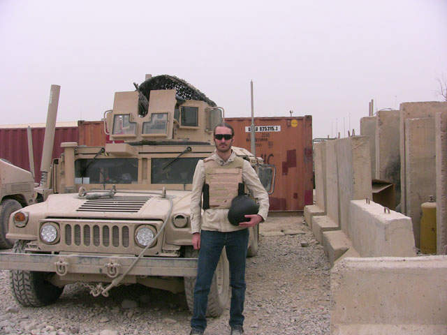 matthew-vandyke-journalist-humvee-mosul-