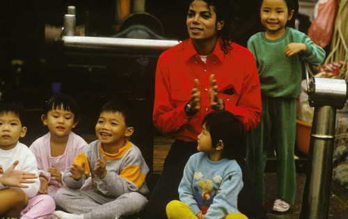 -Mikey-michael-jackson-19249339-500-315