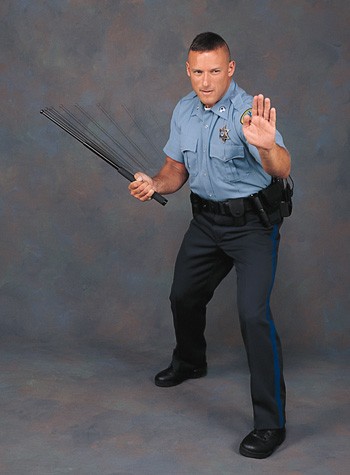 sJHMyQ cop with baton