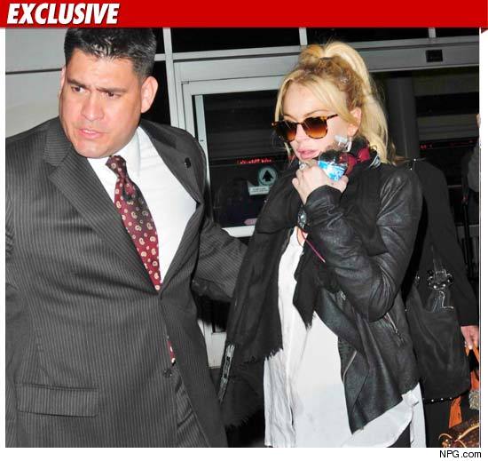 0408-lindsay-lohan-bodygaurd-ex-npg-cred