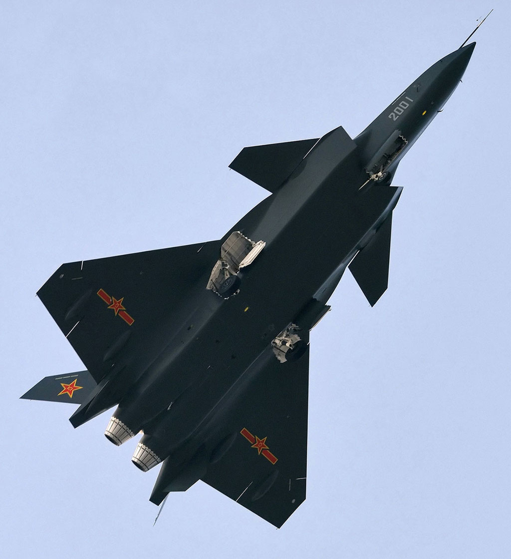 JHw1pc J-20-first-flight-122