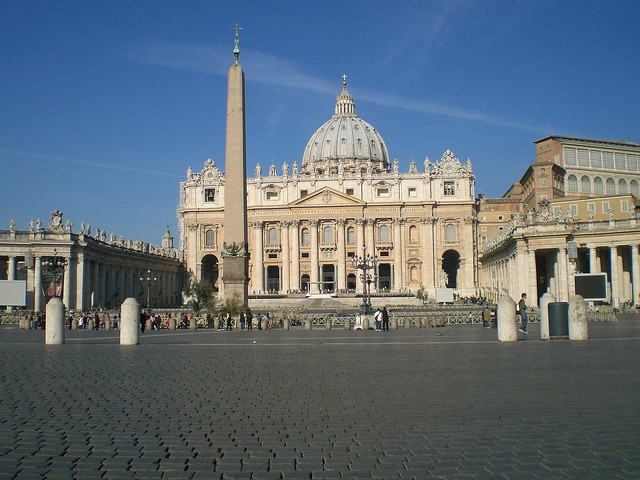 Petersdom-mit-Obelisk-21