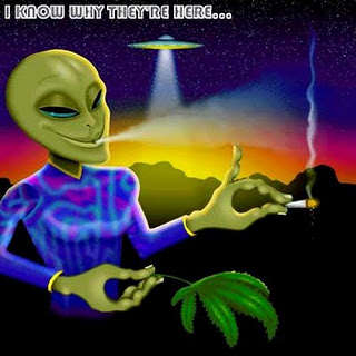 Bilder-Thread Alien2BSmoking2BWeed