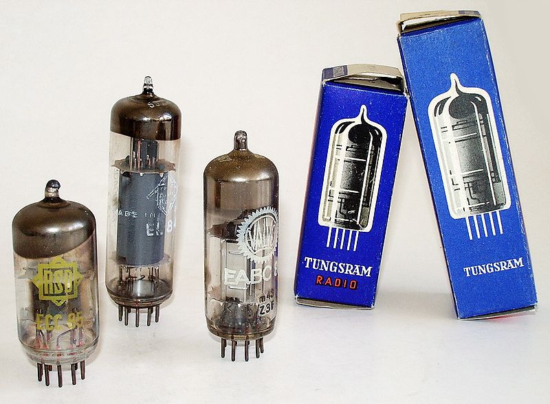 800px-Radio vacuum tubes