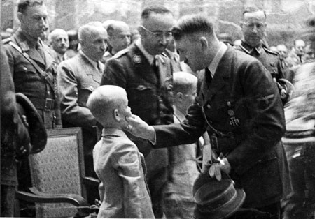 Hitler HeydrichTrauerfeier