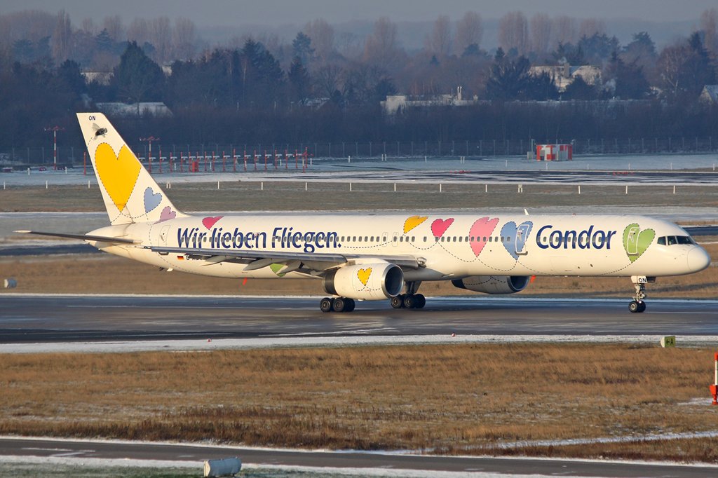 condor-willib-757-300-beim-start-45121