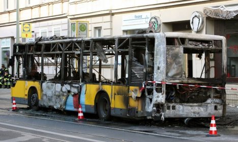 ausgebrannter Bus B 393128b