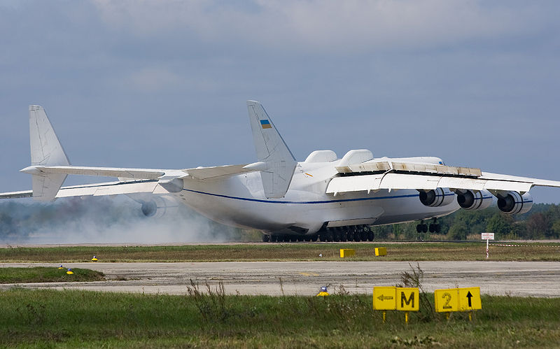 800px-An-225 Mriya 3