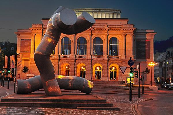 theater augsburg bei nacht 01