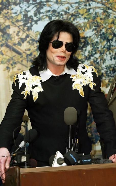 MICHAEL-IS-LOVE-michael-jackson-24660302