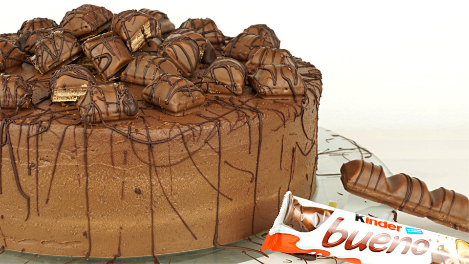 Fumos miese Spelunke e256872e605c 917250-960x720-torte-mit-kinder-bueno