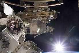 ISS Sun-Spacewalk3