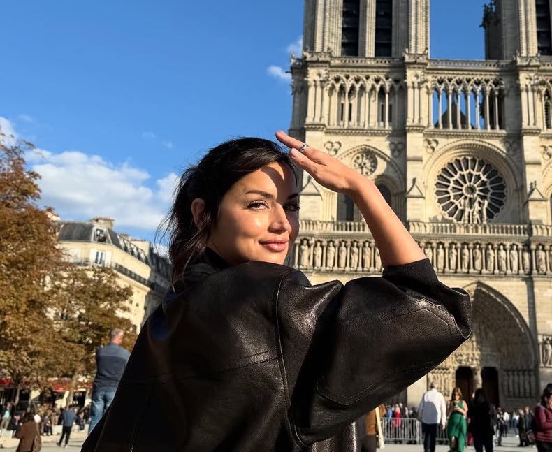 Ana a Paris 1 - Copy