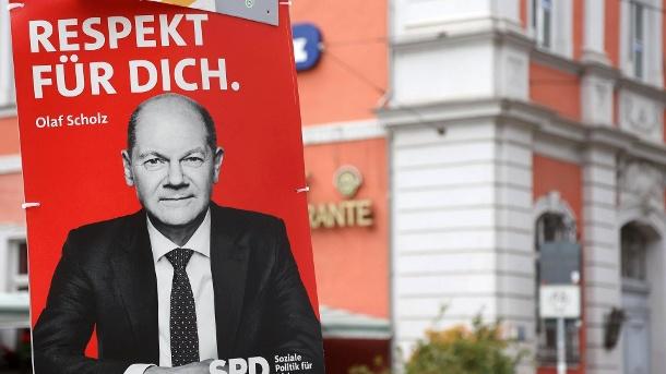 wahlplakat-mit-spd-kanzlerkandidat-olaf-