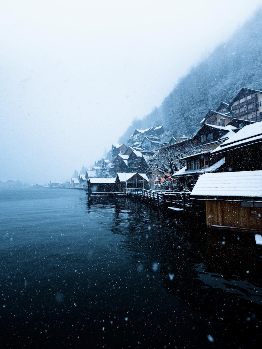 Winter in Hallstadt Aus - Copy