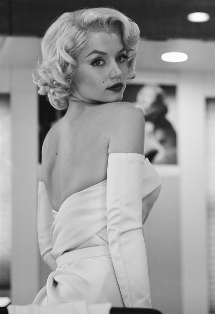 Ana in Blonde - Copy