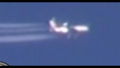 6dtlwtdtunx6 UFO begleitet Flugzeug 